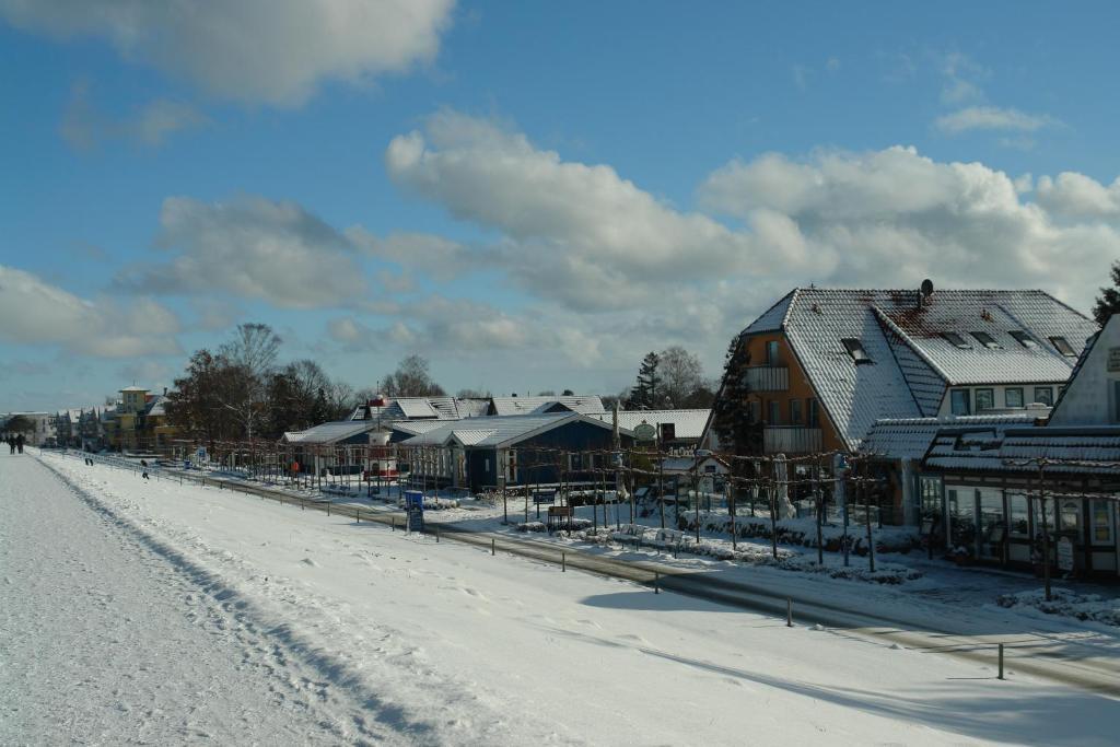 Hotel Garni Am Deich Ostseeheilbad Ostseeheilbad Zingst Exterior foto